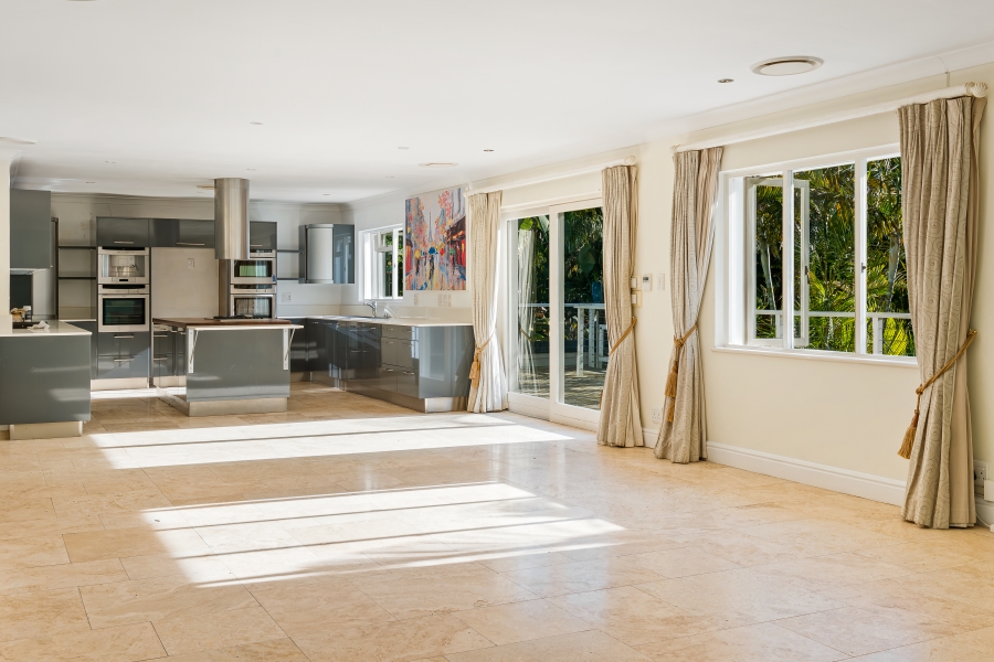 5 Bedroom Property for Sale in Leisure Isle Western Cape